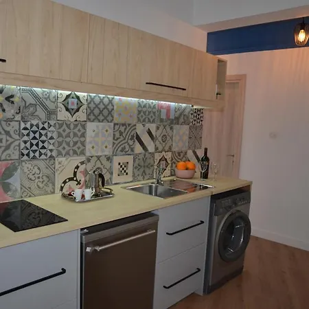 4seasonsapart Tourist Area מלון קפסולה *
